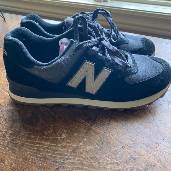 New Balance Sneakers - Picture 1 of 4